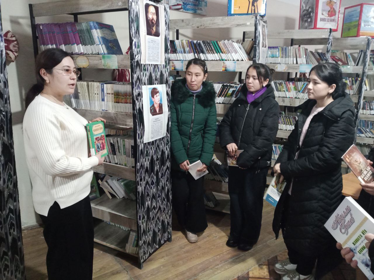 “Kutubxonaga sayohat” nomli ekskursiya